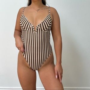Striped One Piece - wire cups